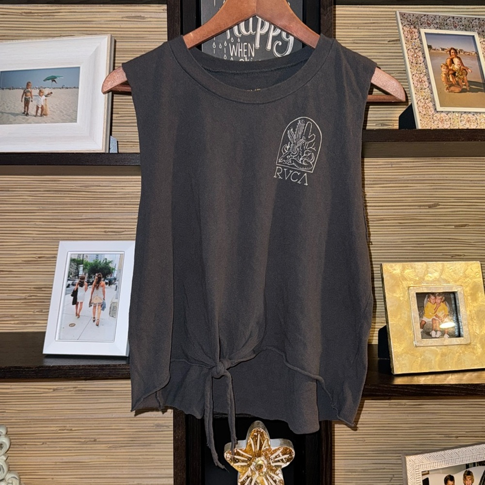 RVCA graphic grey muscle shirt